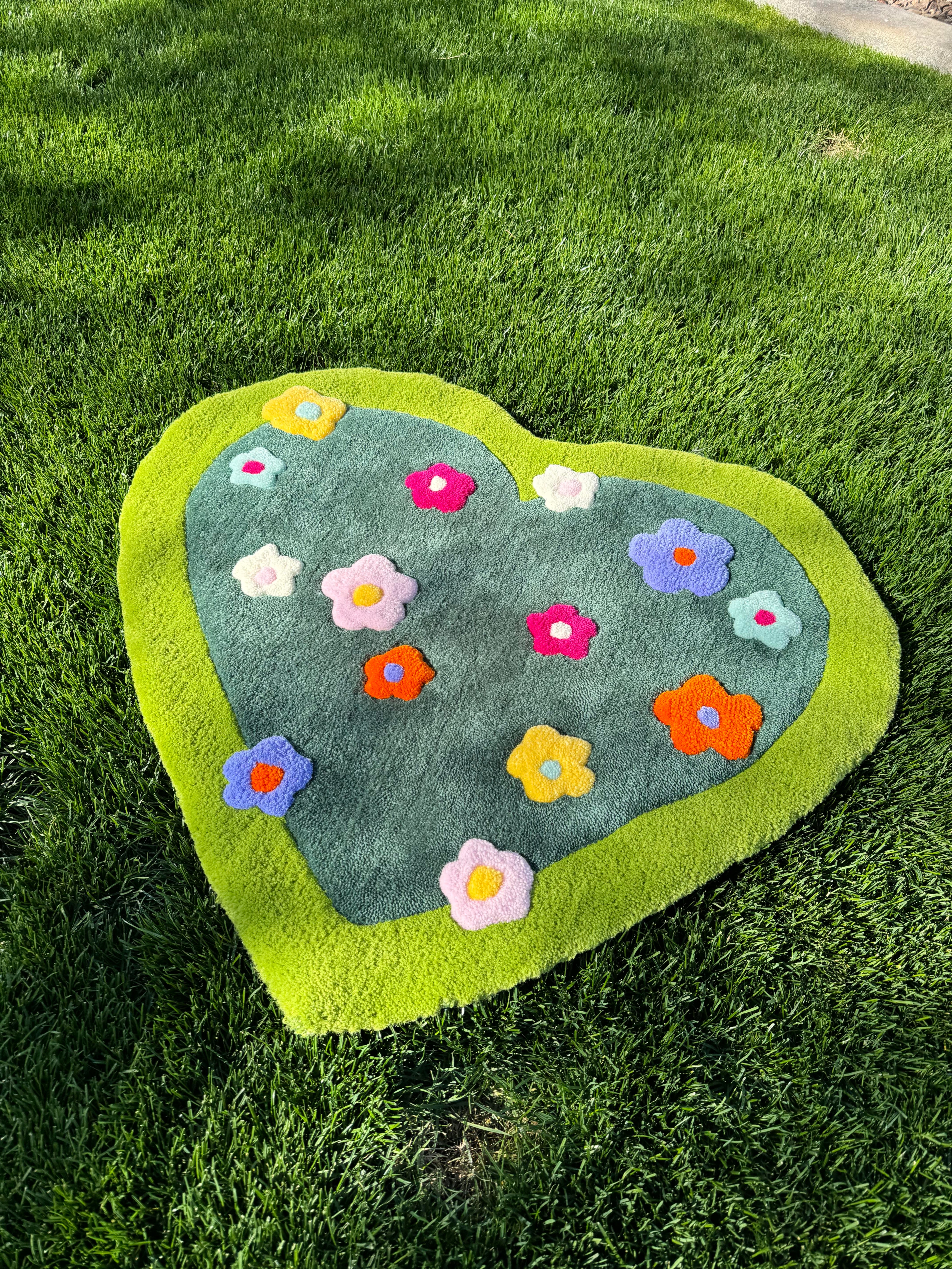 Puʻuwai Handmade Flower Rug