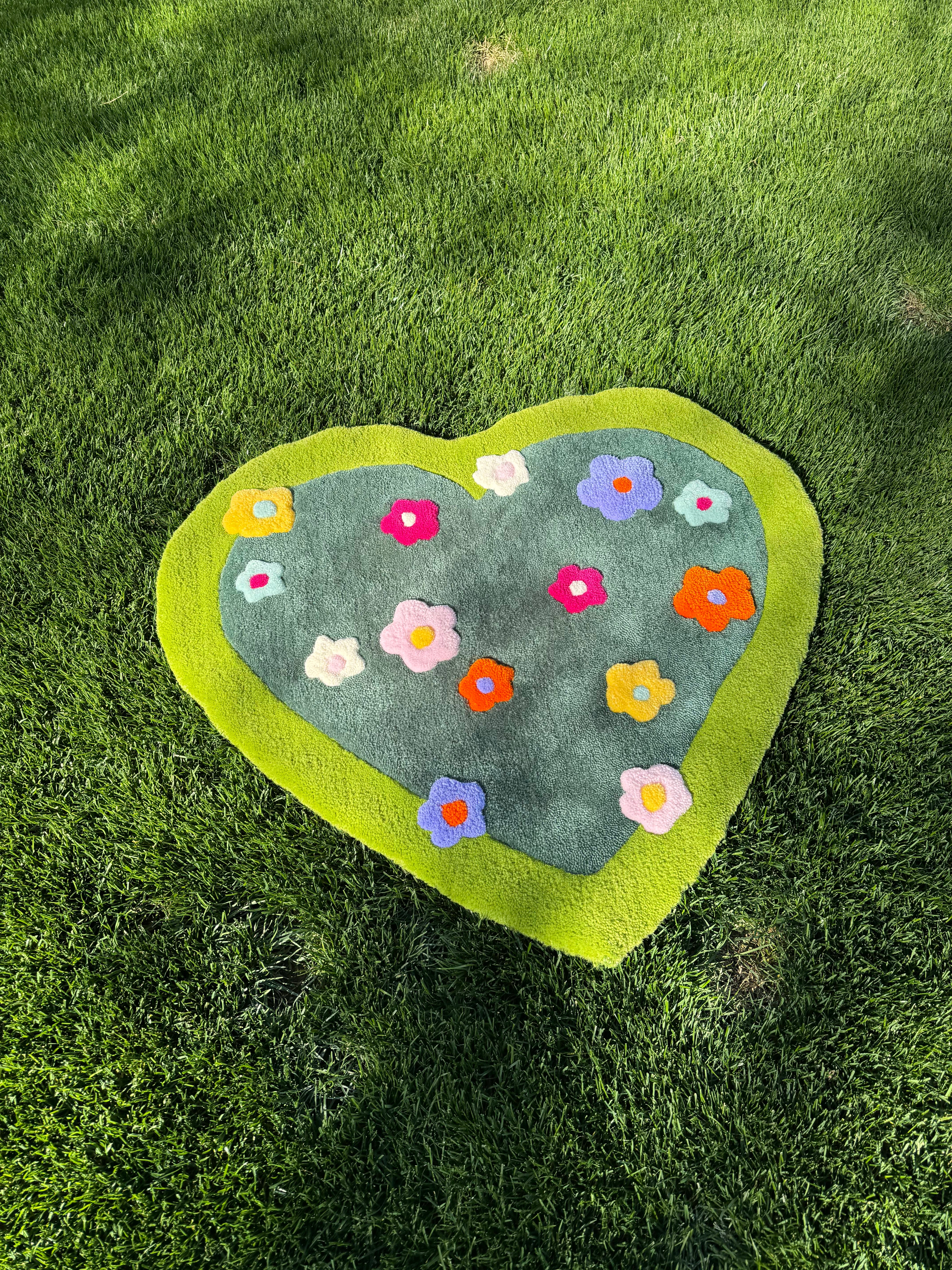 Puʻuwai Handmade Flower Rug