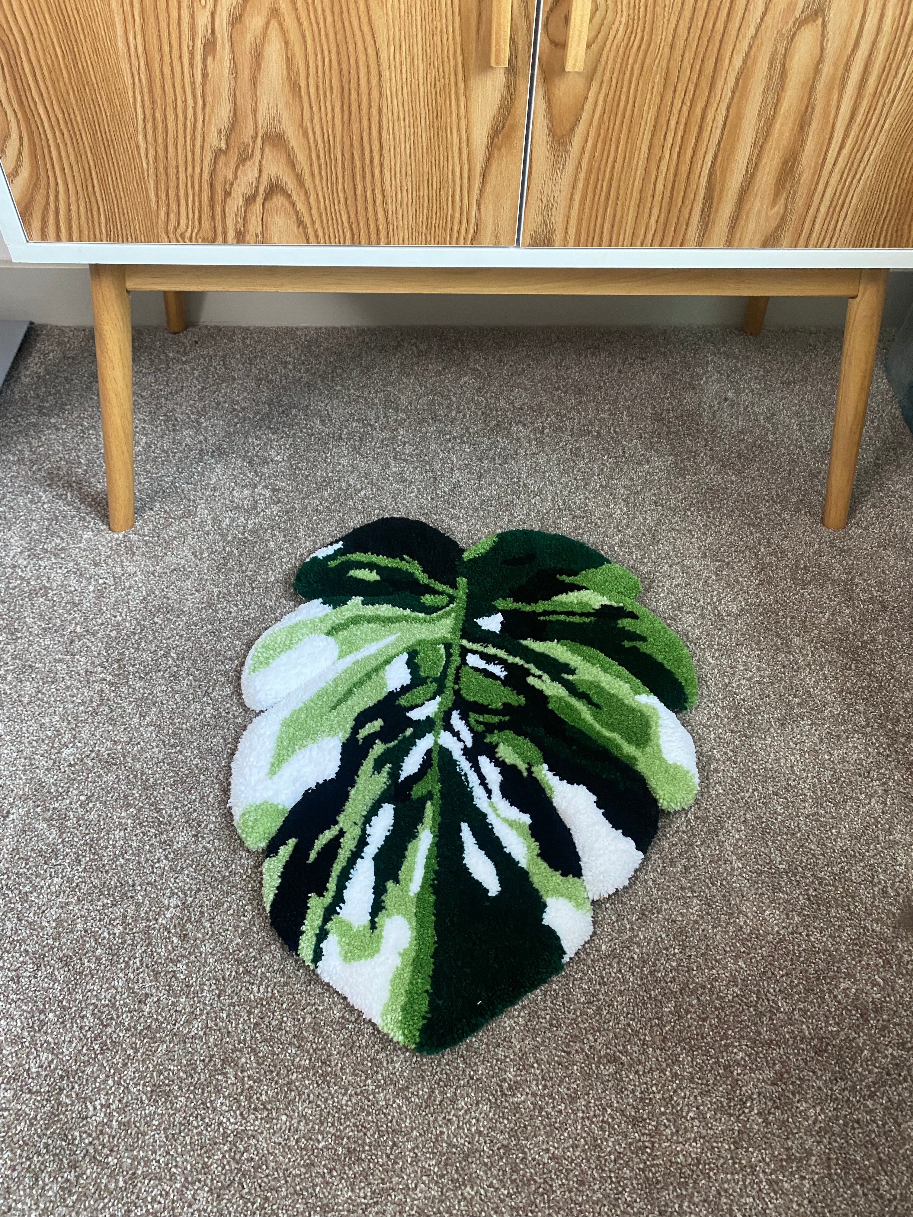 Oma Lau Leaf Rug