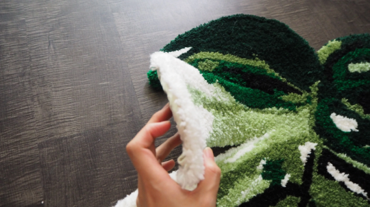 Oma Lau Leaf Rug