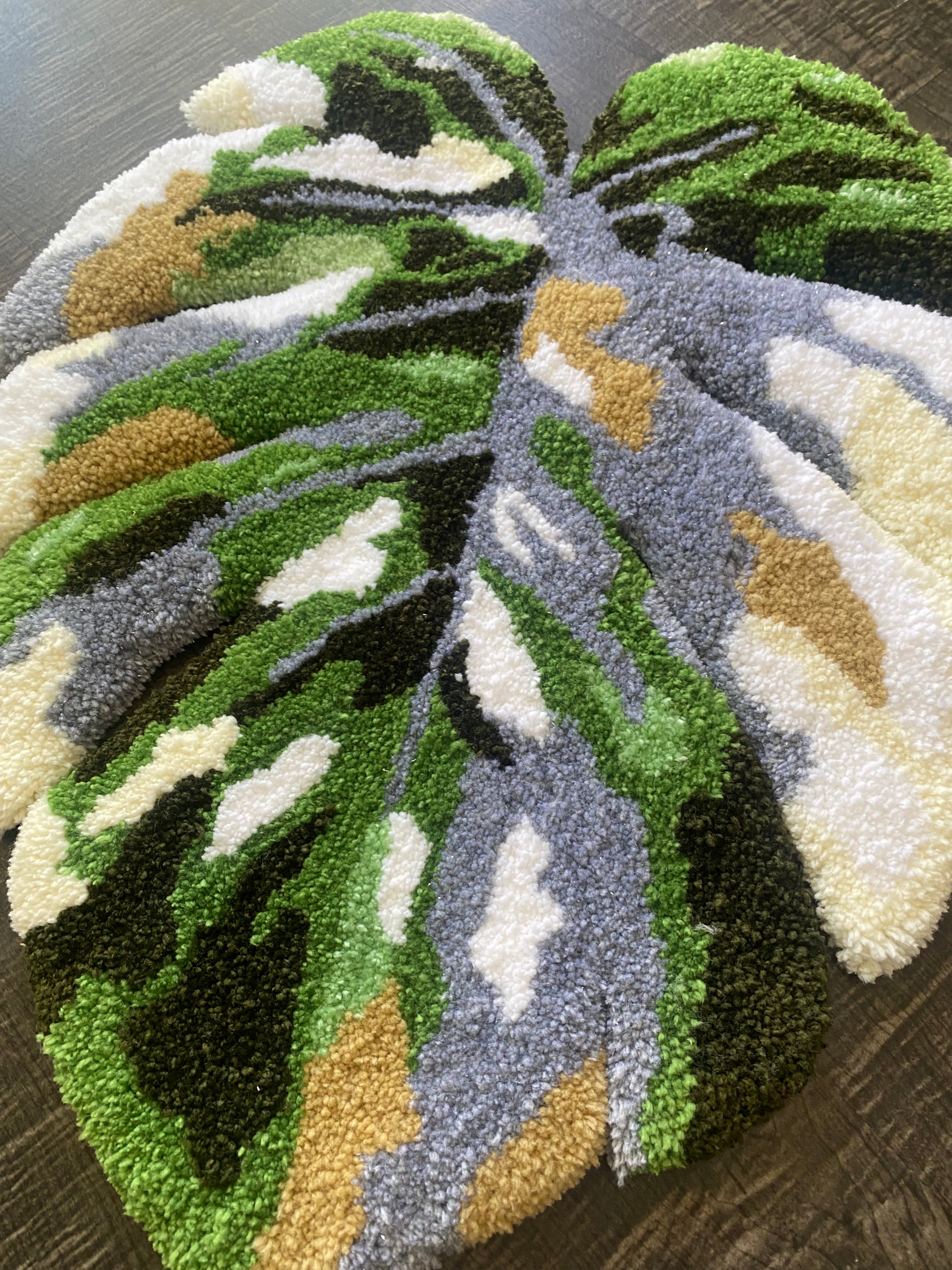 monstera leaf – TuftWonderRug